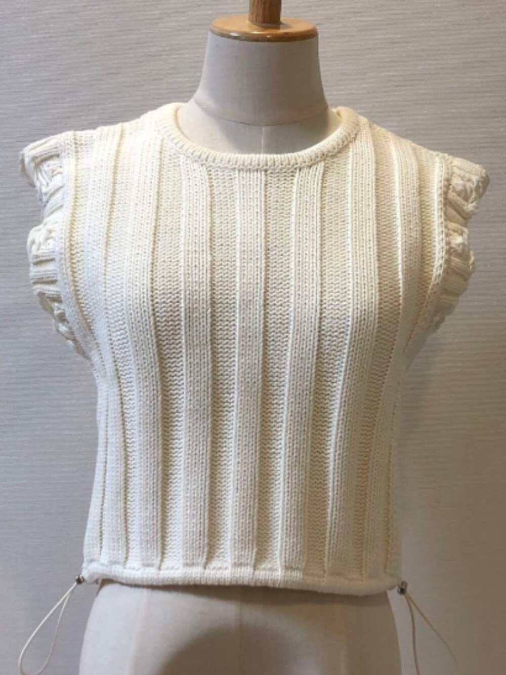 ZARA Ribbed Knit Sleeveless Sweater Top Cream Size Small